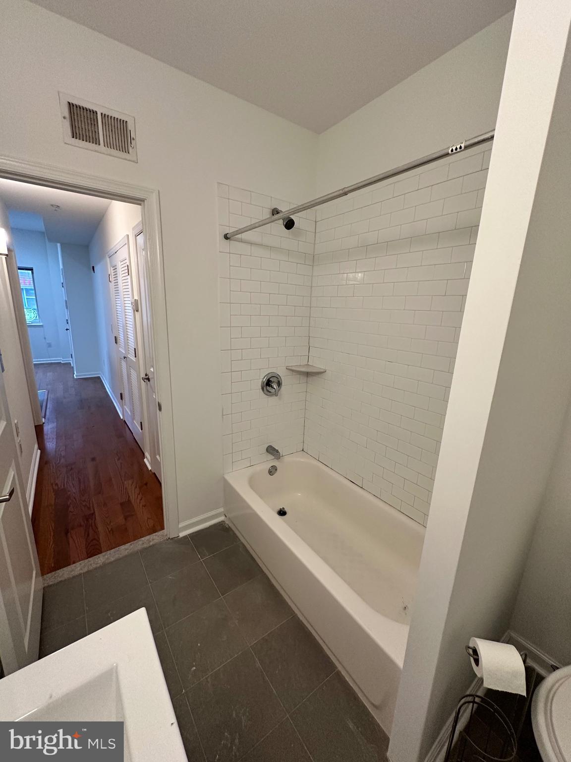 PHILADELPHIA (SOUTH) - Residential Lease