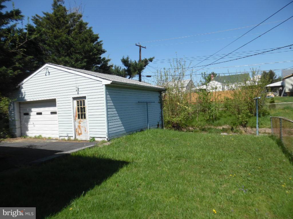 GRAY MANOR - Residential