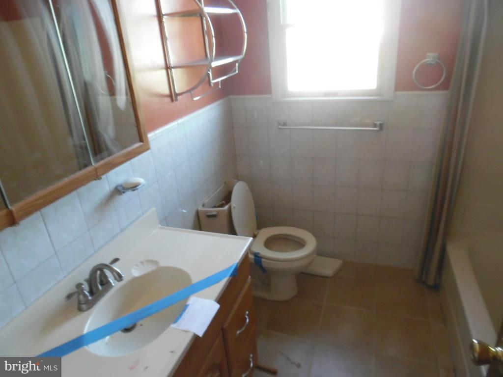 GRAY MANOR - Residential