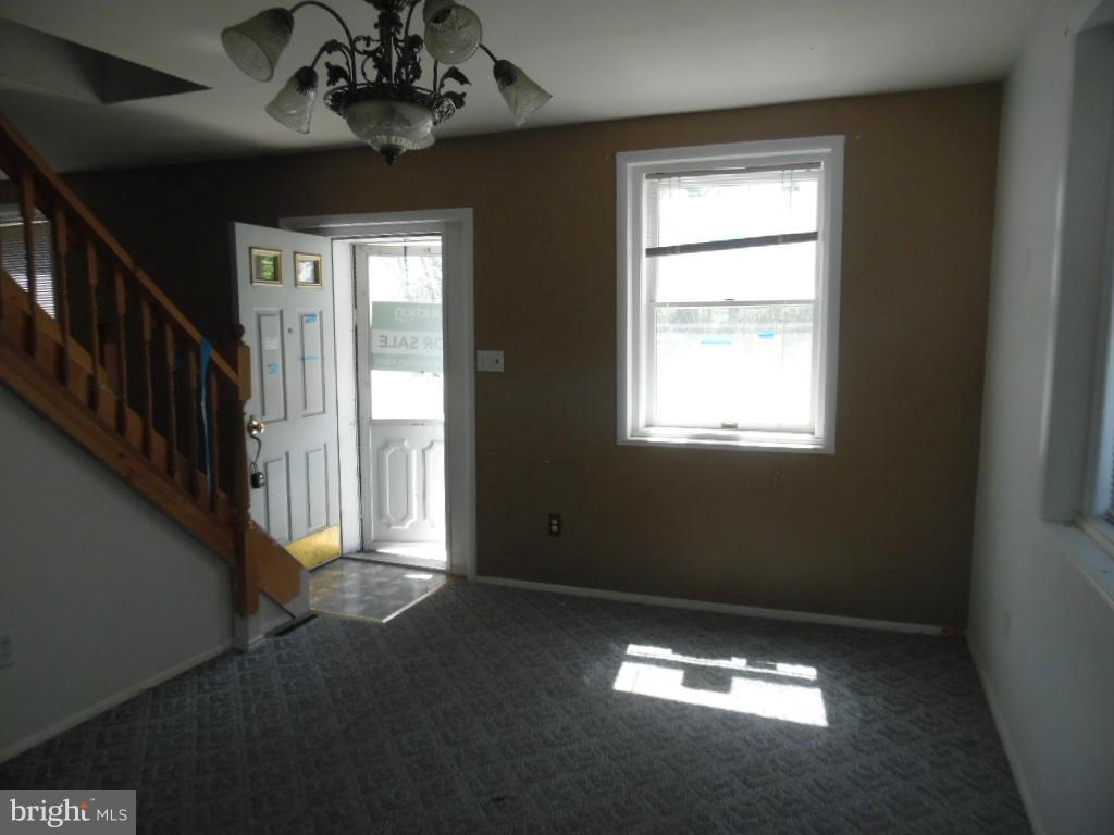 GRAY MANOR - Residential