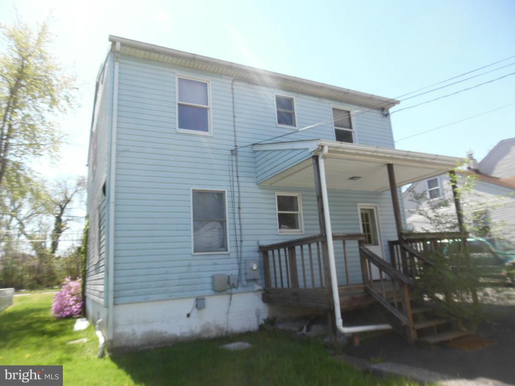 GRAY MANOR - Residential