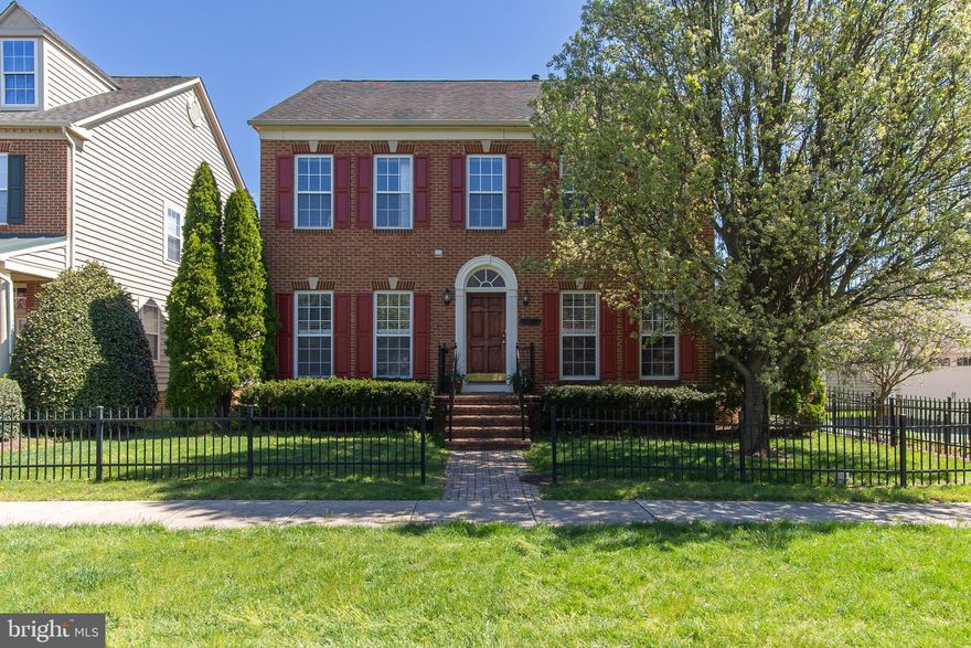 Professional Photos will be uploaded today! Wonderful courtyard facing Adamstown Commons beauty!  Freshly Painted and ready for you to make it HOME.  This home is the expanded Melville model that has the bonus flexible space off the Kitchen!   Sellers have made some quality updates including a new natural gas HVAC system.  Nicely appointed with hardwoods on main floor and newly installed hardwood on the upper floor, LVP in the lower level.   This home will check all the boxes!