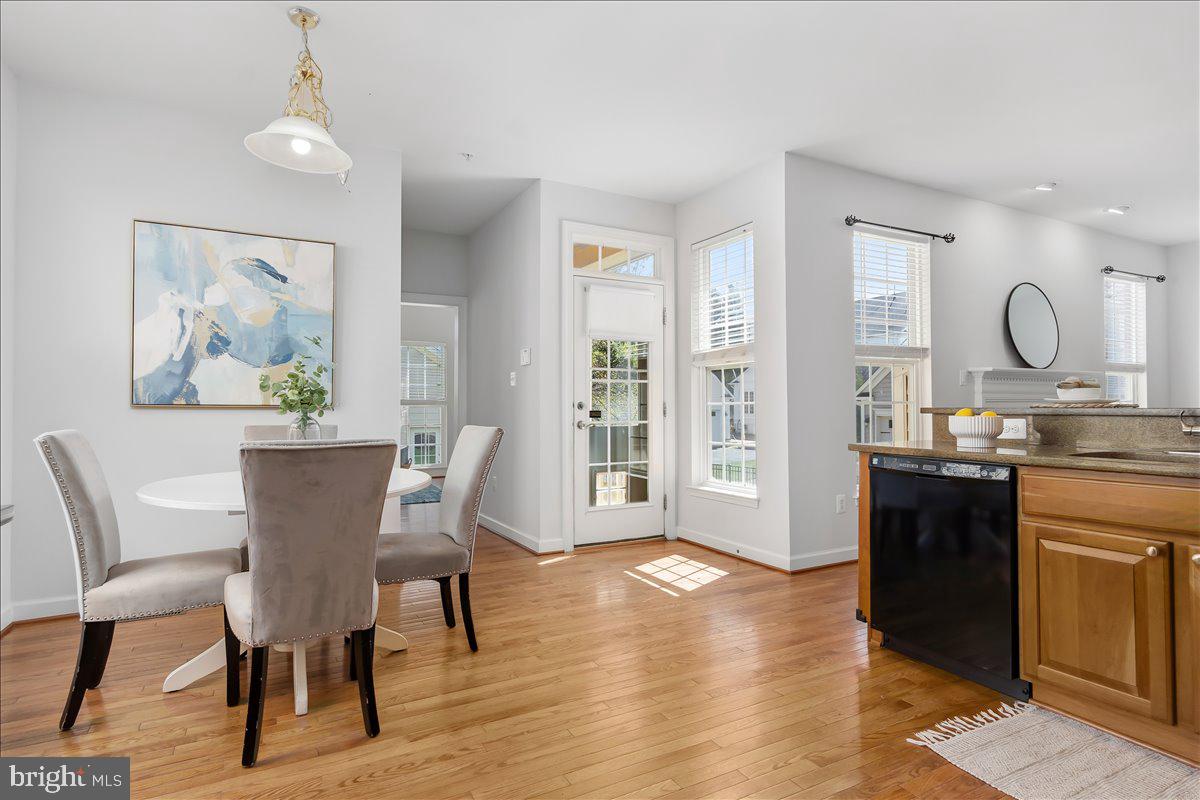 ADAMSTOWN COMMONS - Residential