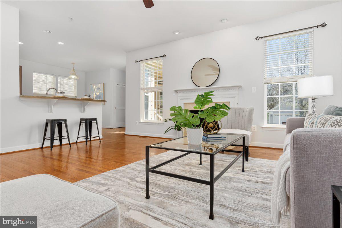 ADAMSTOWN COMMONS - Residential