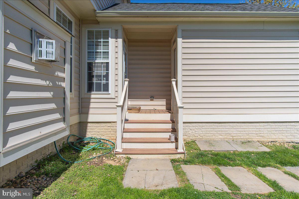 ADAMSTOWN COMMONS - Residential