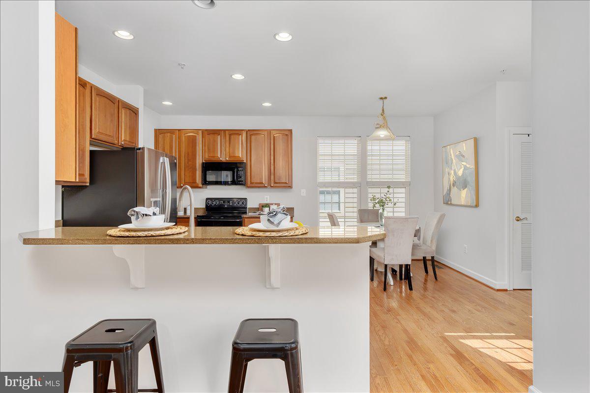 ADAMSTOWN COMMONS - Residential