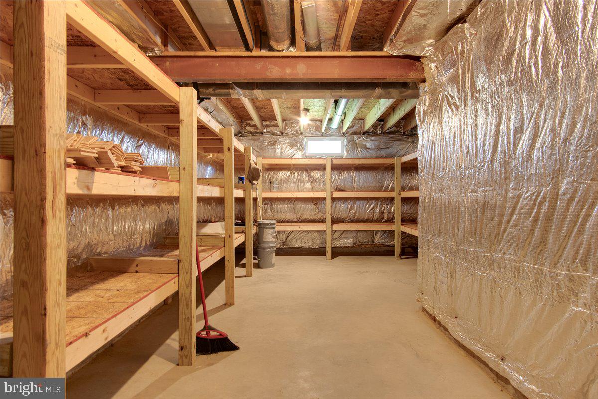 ADAMSTOWN COMMONS - Residential