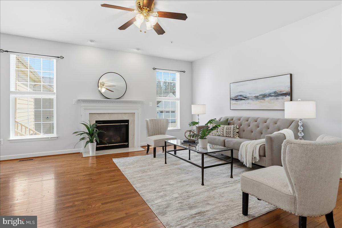 ADAMSTOWN COMMONS - Residential