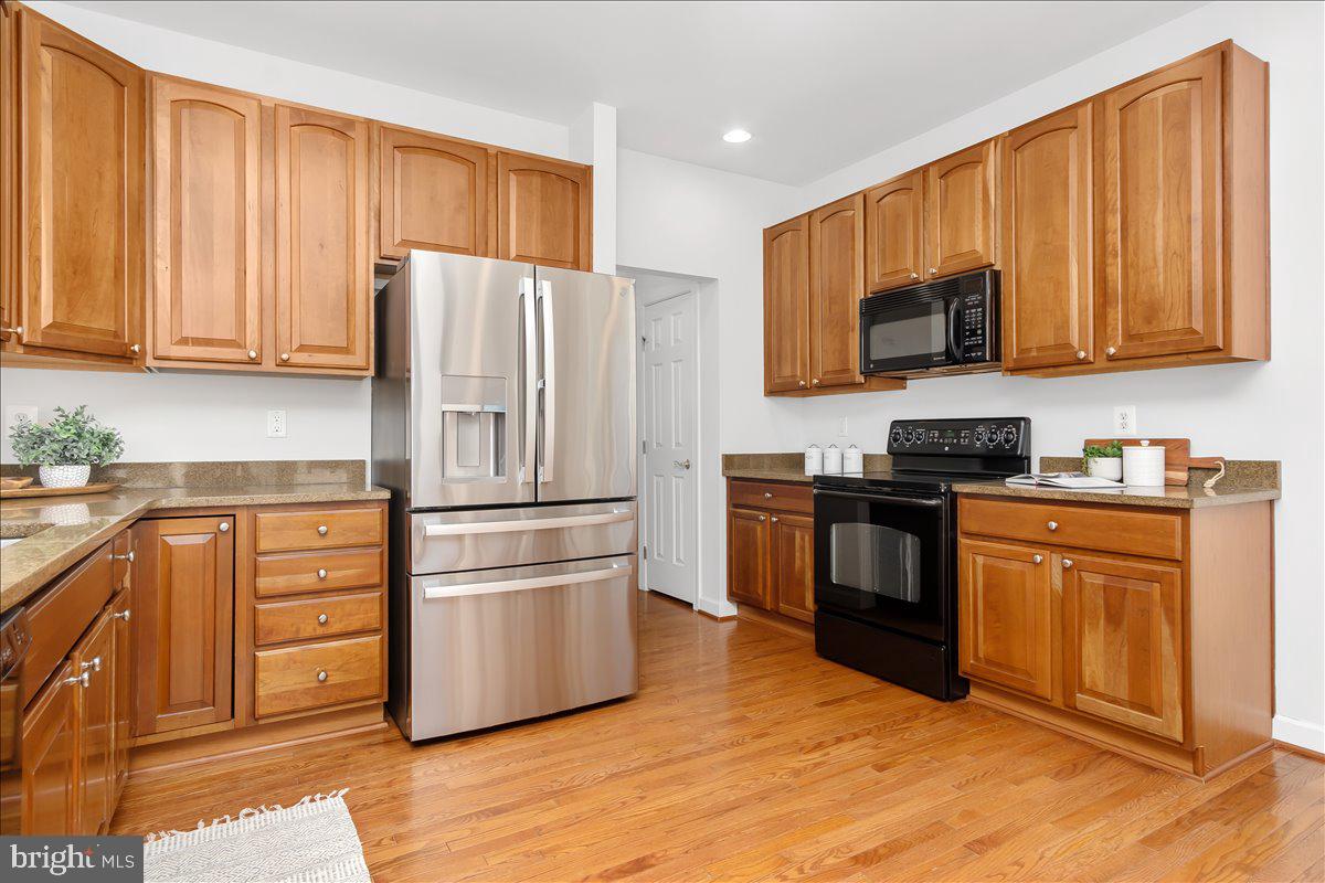 ADAMSTOWN COMMONS - Residential