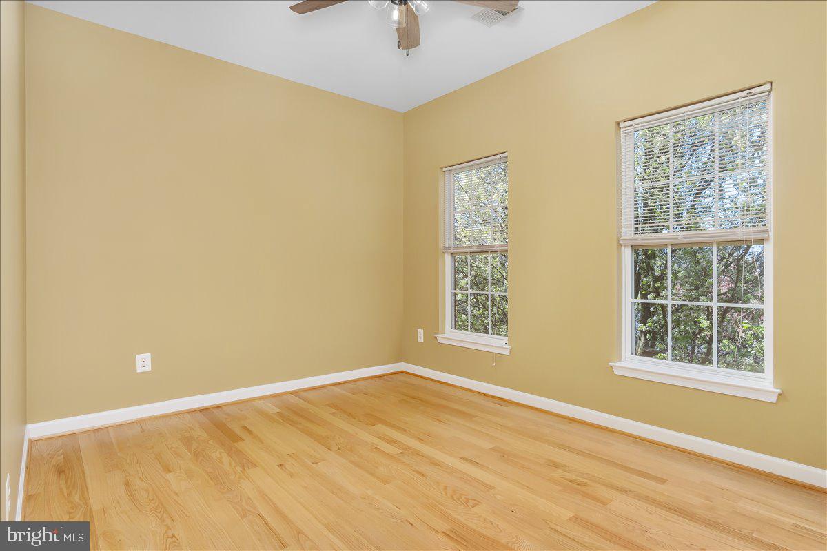 ADAMSTOWN COMMONS - Residential