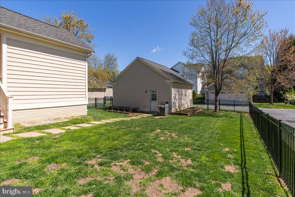 ADAMSTOWN COMMONS - Residential