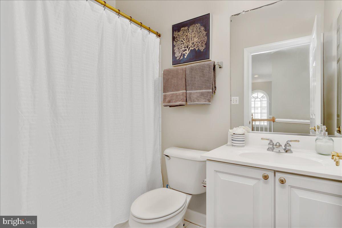 ADAMSTOWN COMMONS - Residential