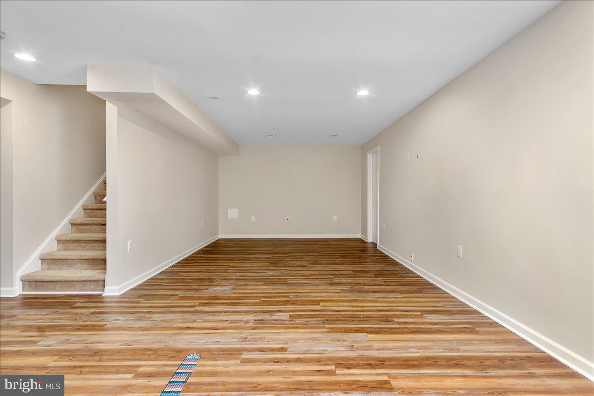 ADAMSTOWN COMMONS - Residential