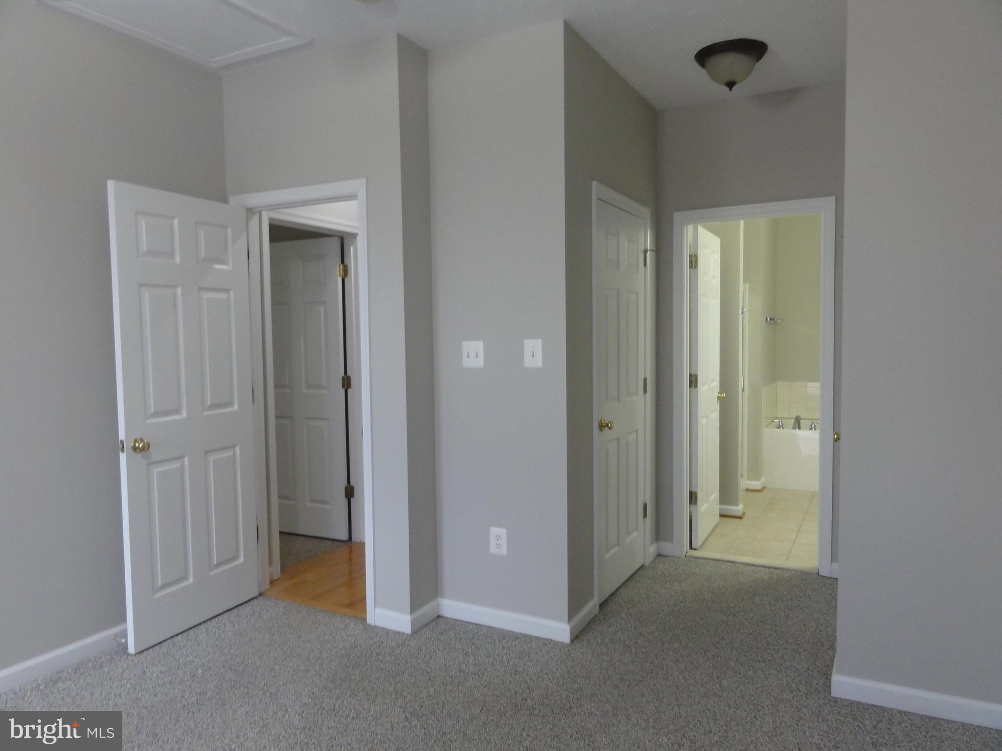 VILLAGE COMMONS - Residential