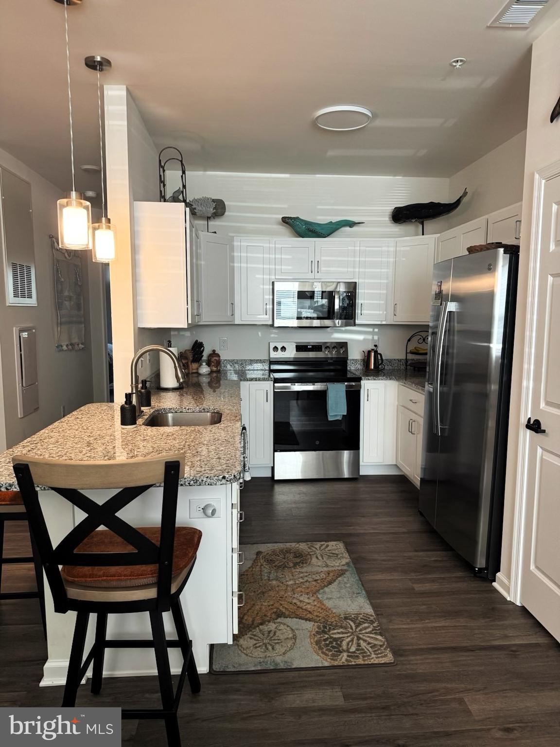 DUTCHMAN'S HARVEST - Residential