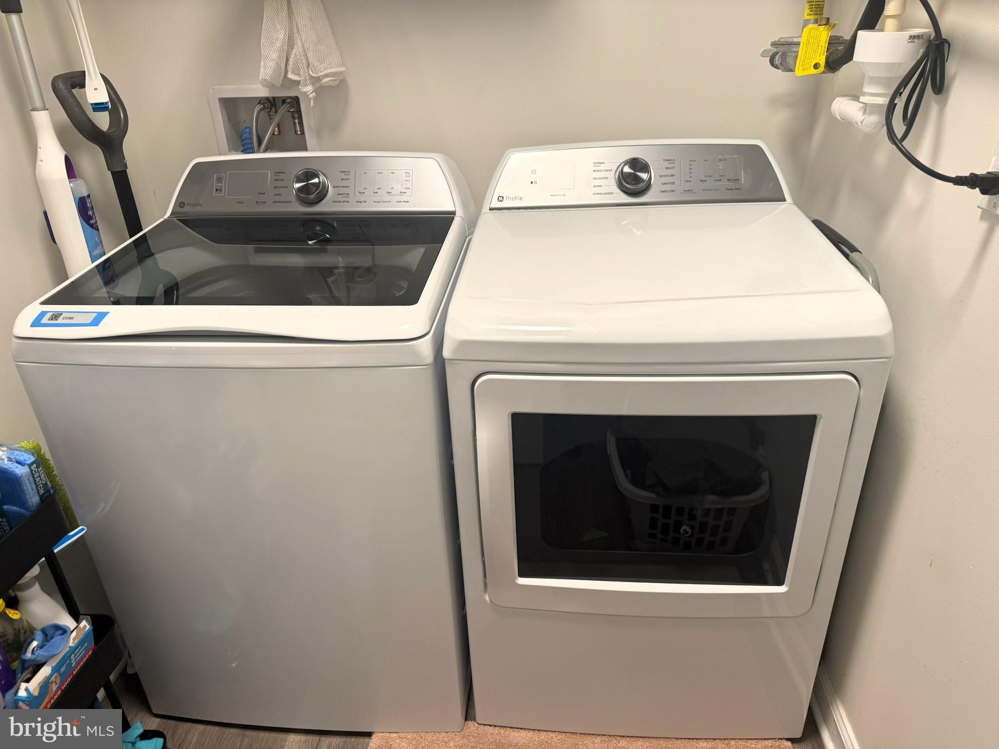 DUTCHMAN'S HARVEST - Residential