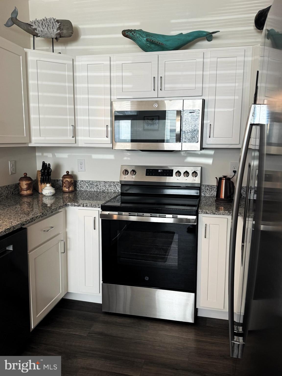 DUTCHMAN'S HARVEST - Residential