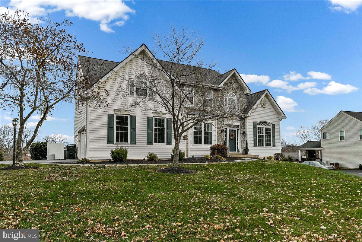 MEADOWS AT VALLEYFRG - Residential Lease