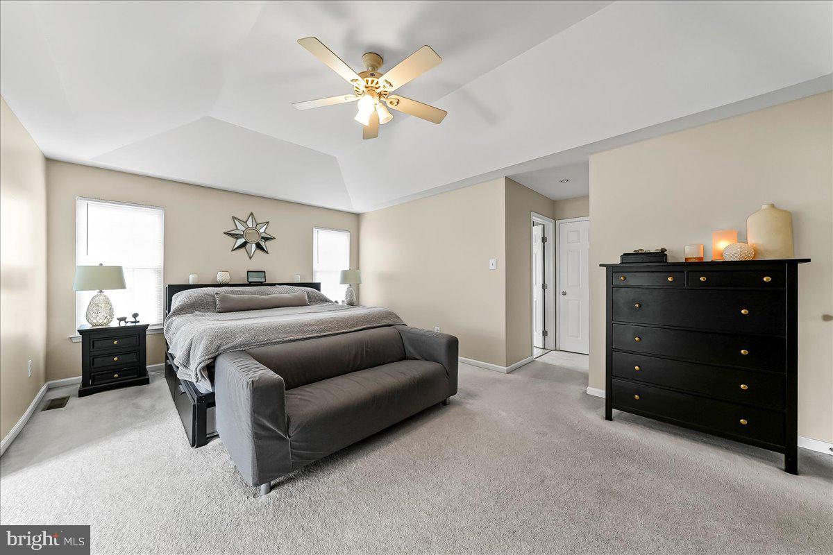 MEADOWS AT VALLEYFRG - Residential Lease