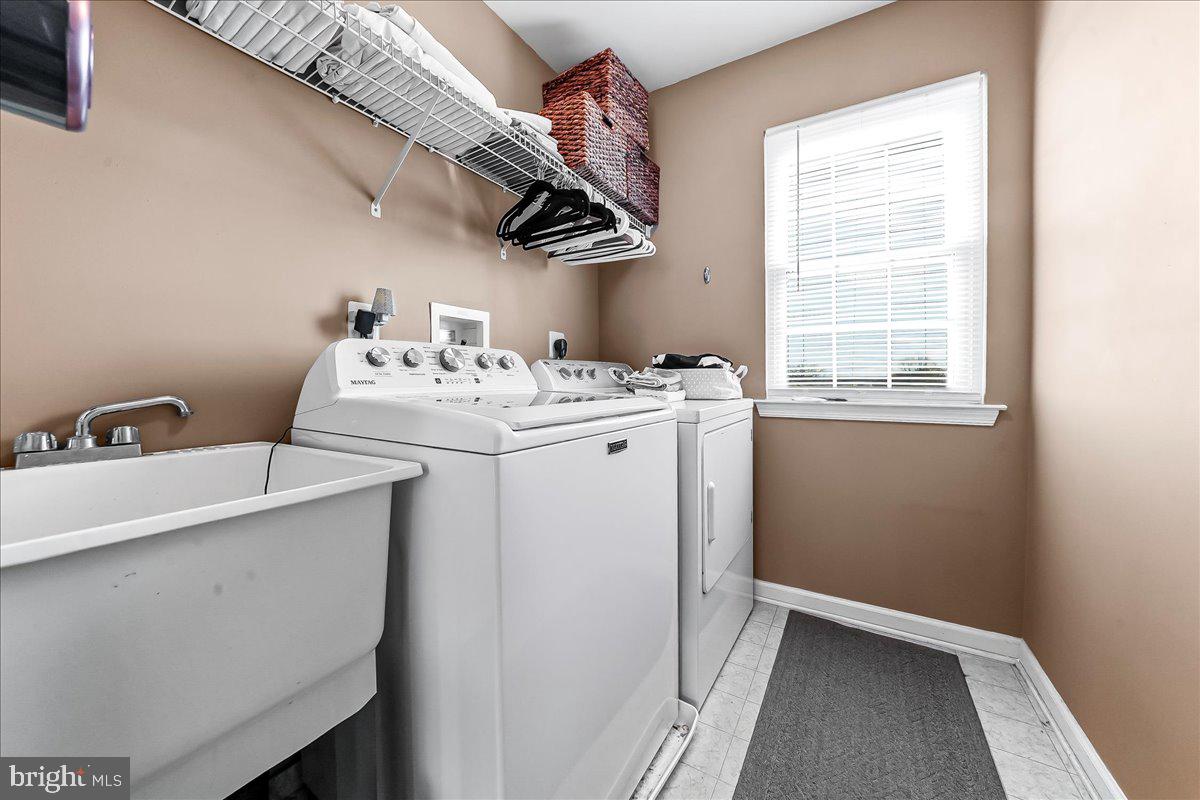 MEADOWS AT VALLEYFRG - Residential Lease