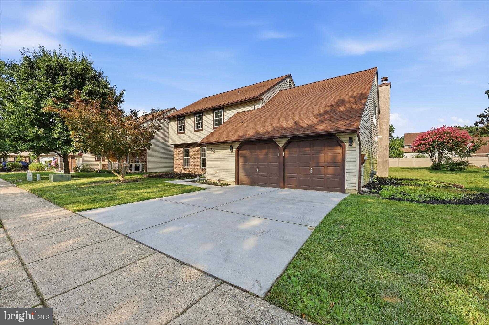 48 MEADOWRUE COURT