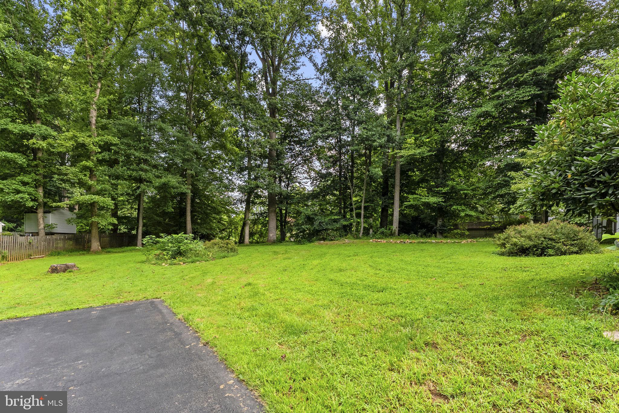 7401 LITTLE COURT