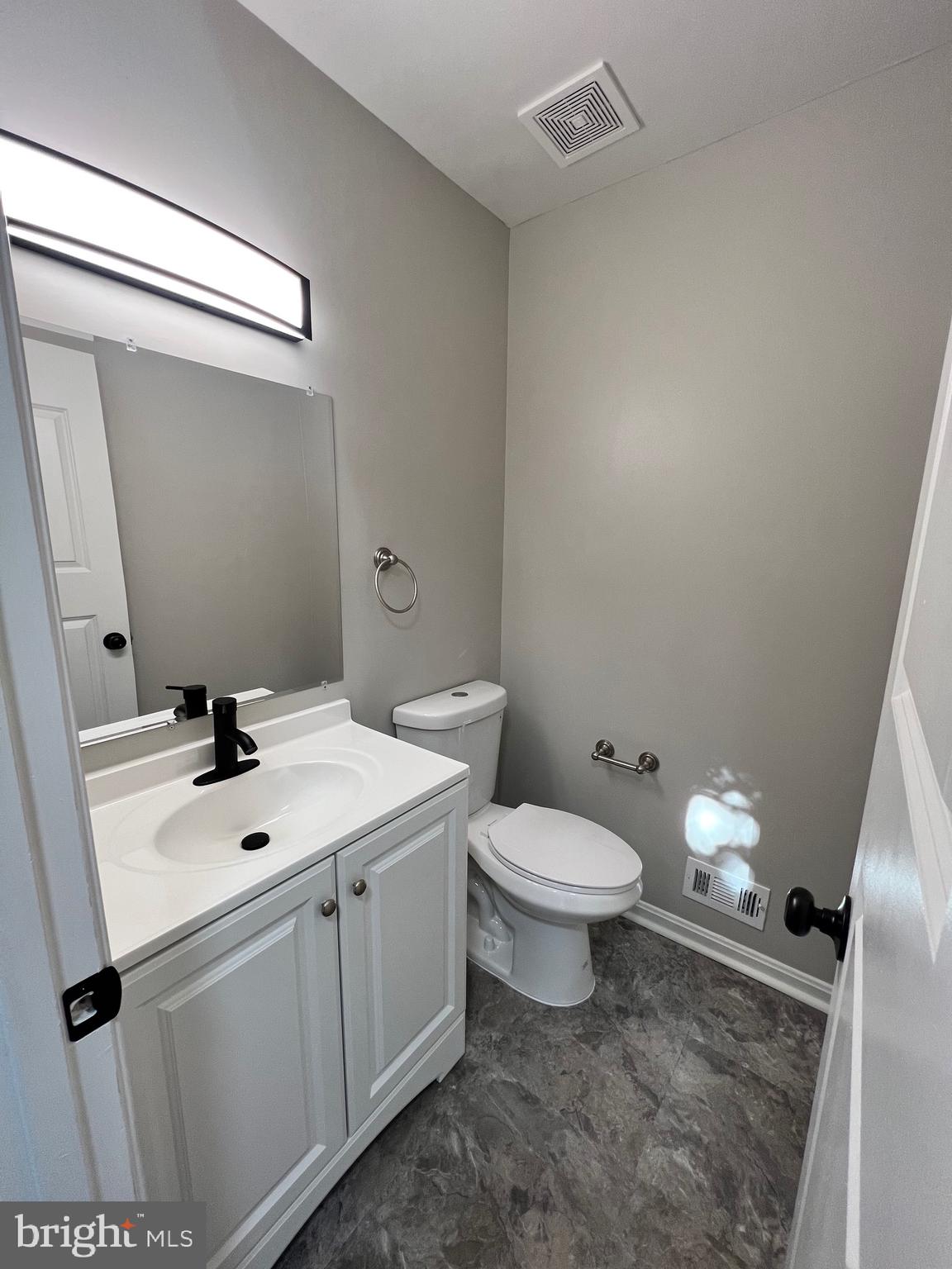 VALLEYBROOKE - Residential Lease