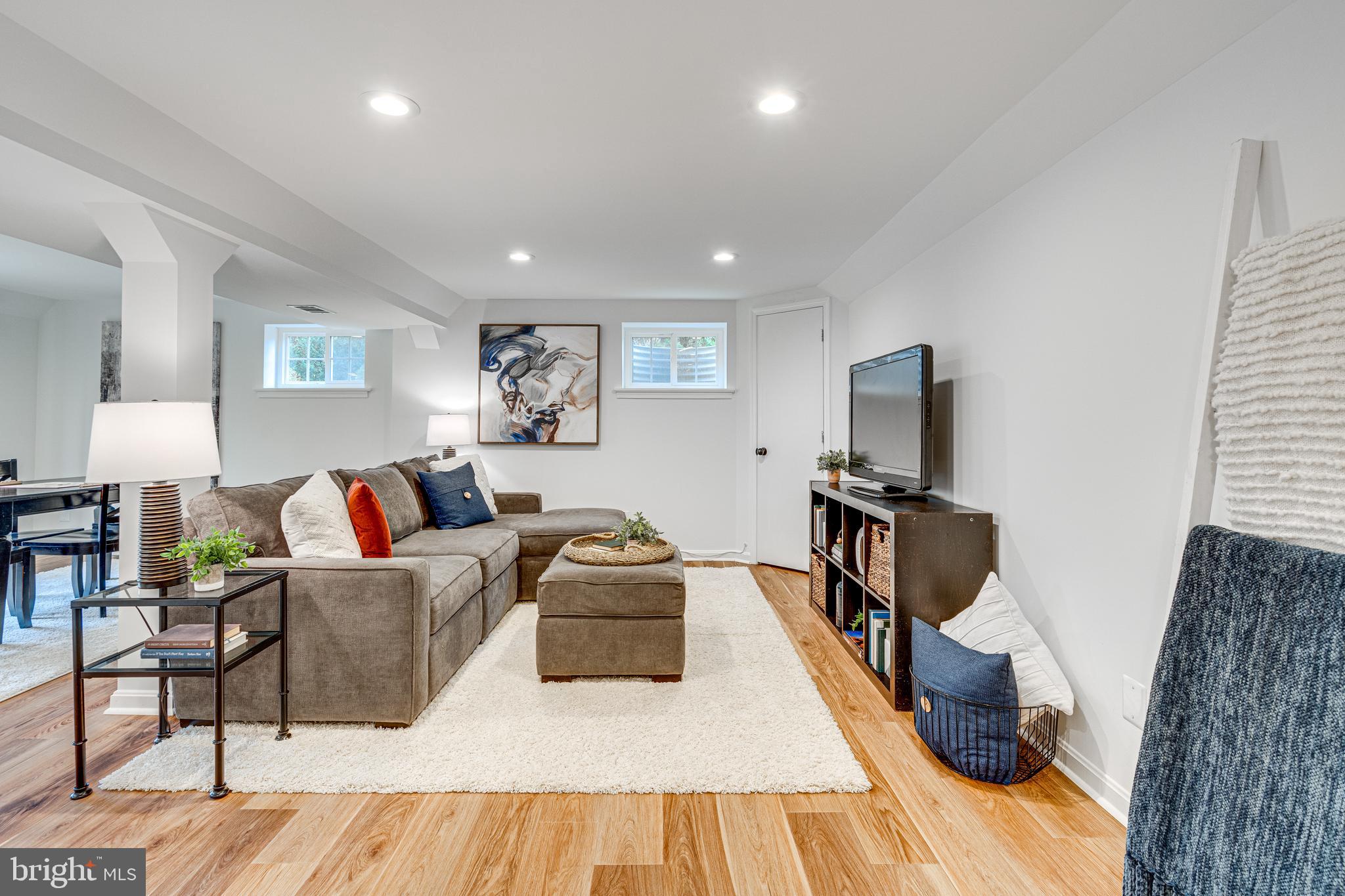KINGS PARK WEST - Residential