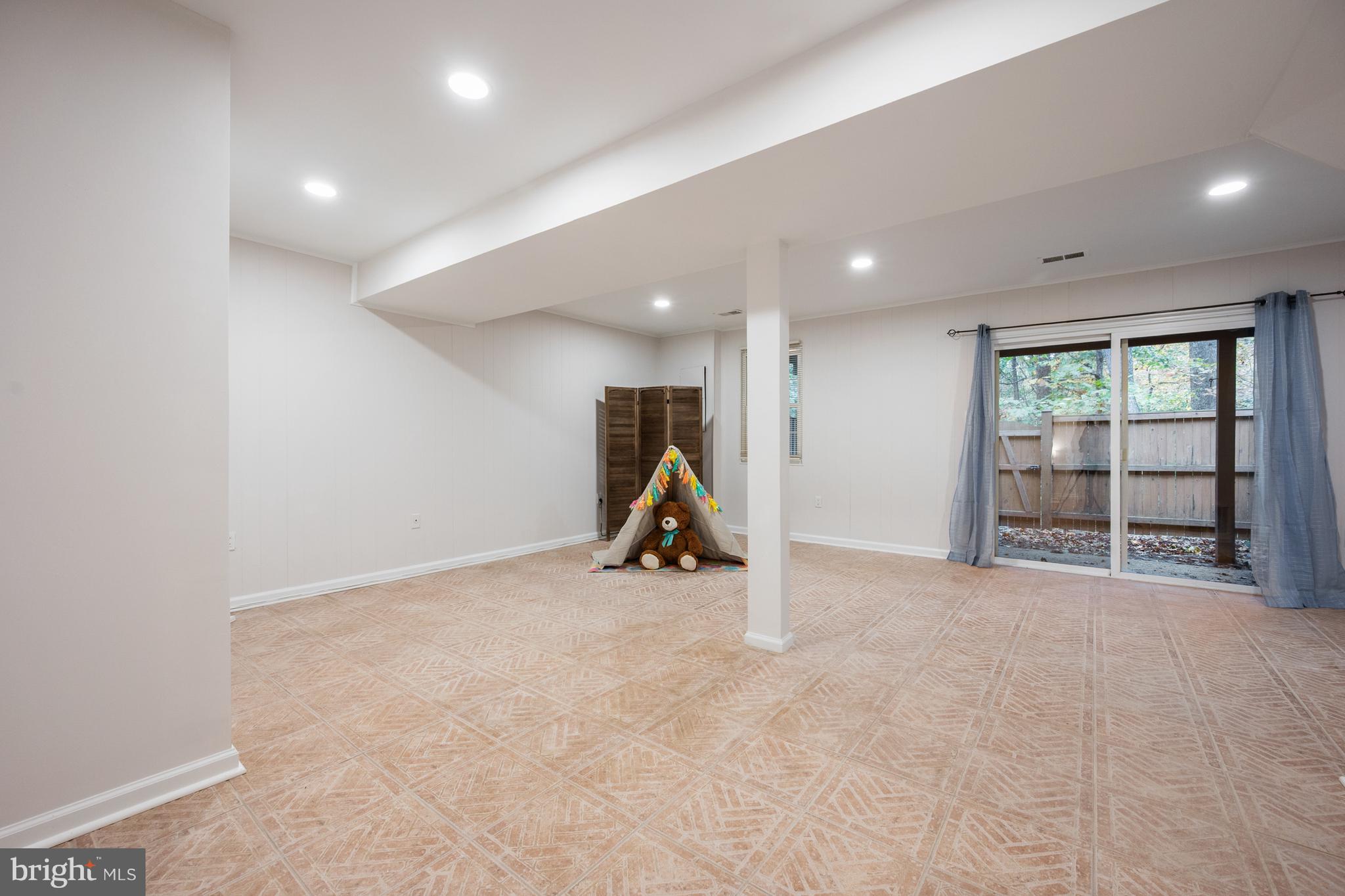 BURKE CENTRE - Residential