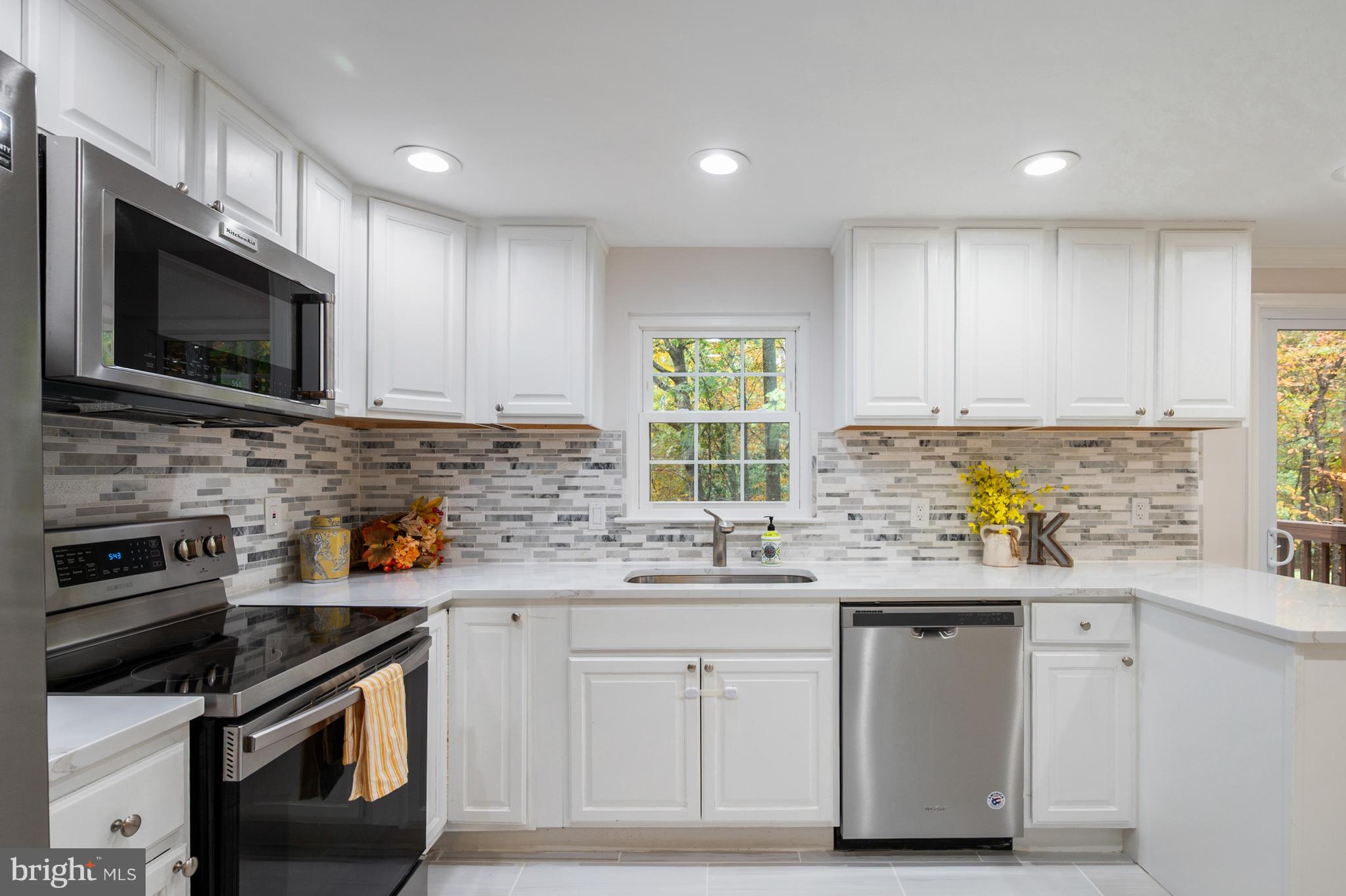 BURKE CENTRE - Residential