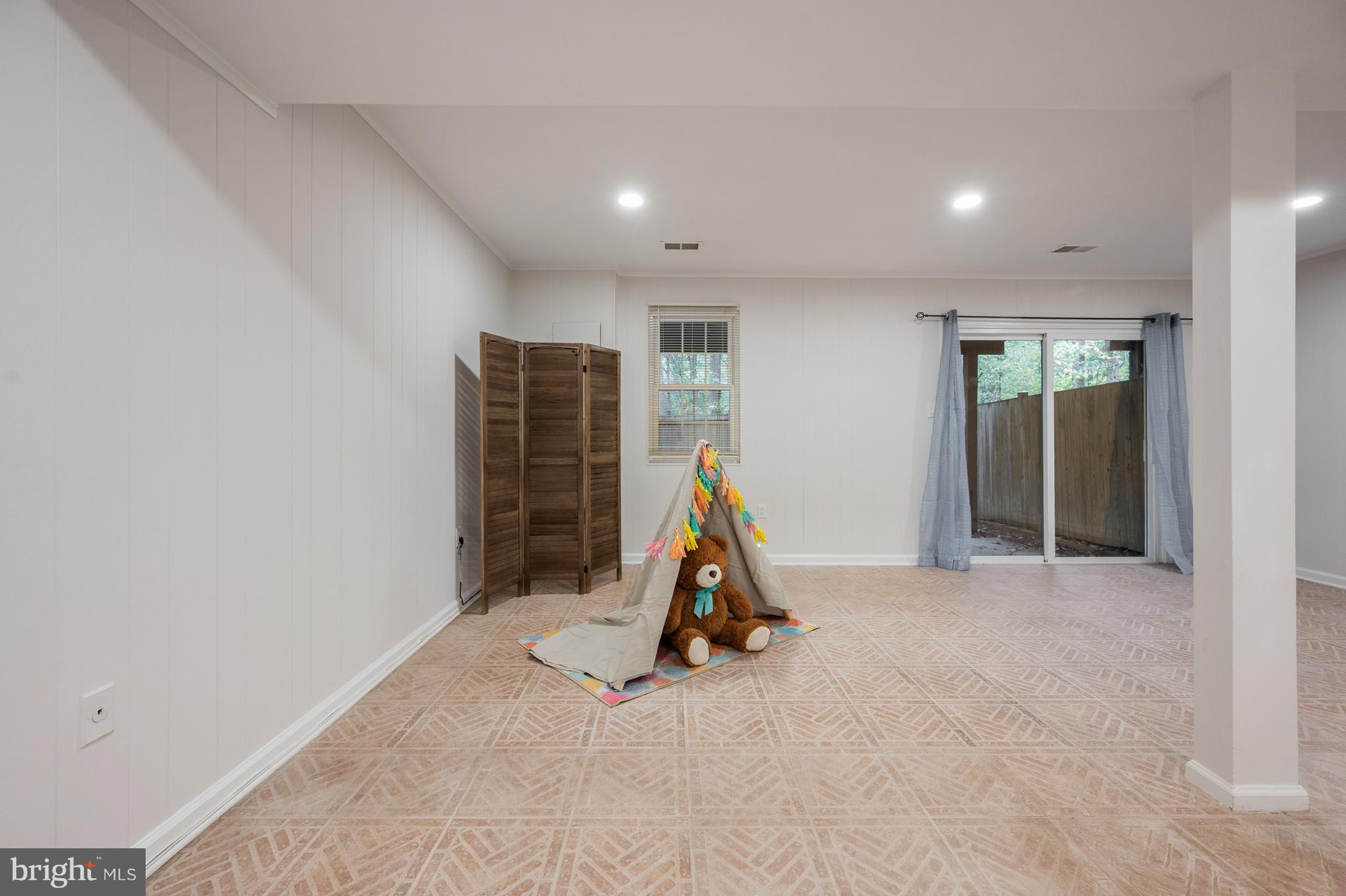 BURKE CENTRE - Residential