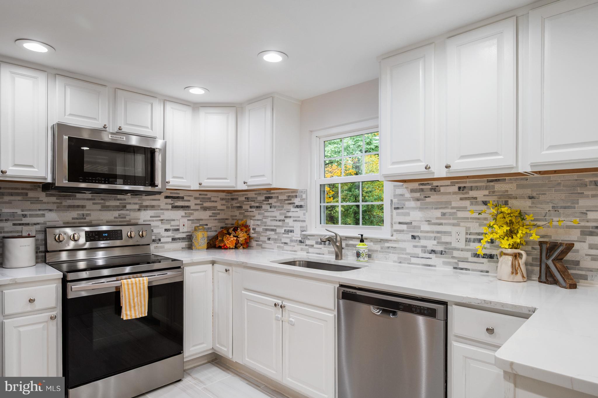 BURKE CENTRE - Residential