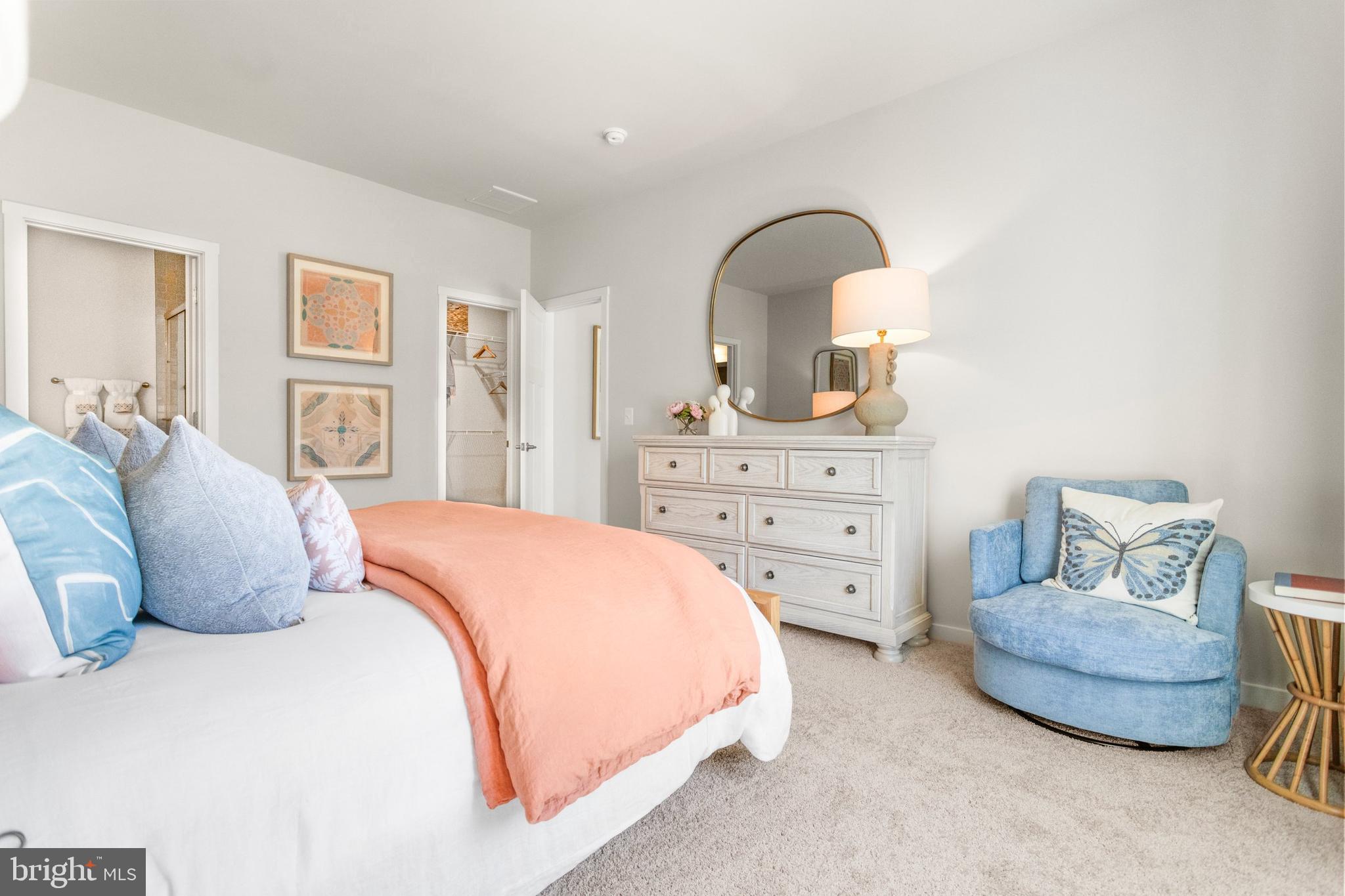 ABRAMS POINTE - Residential