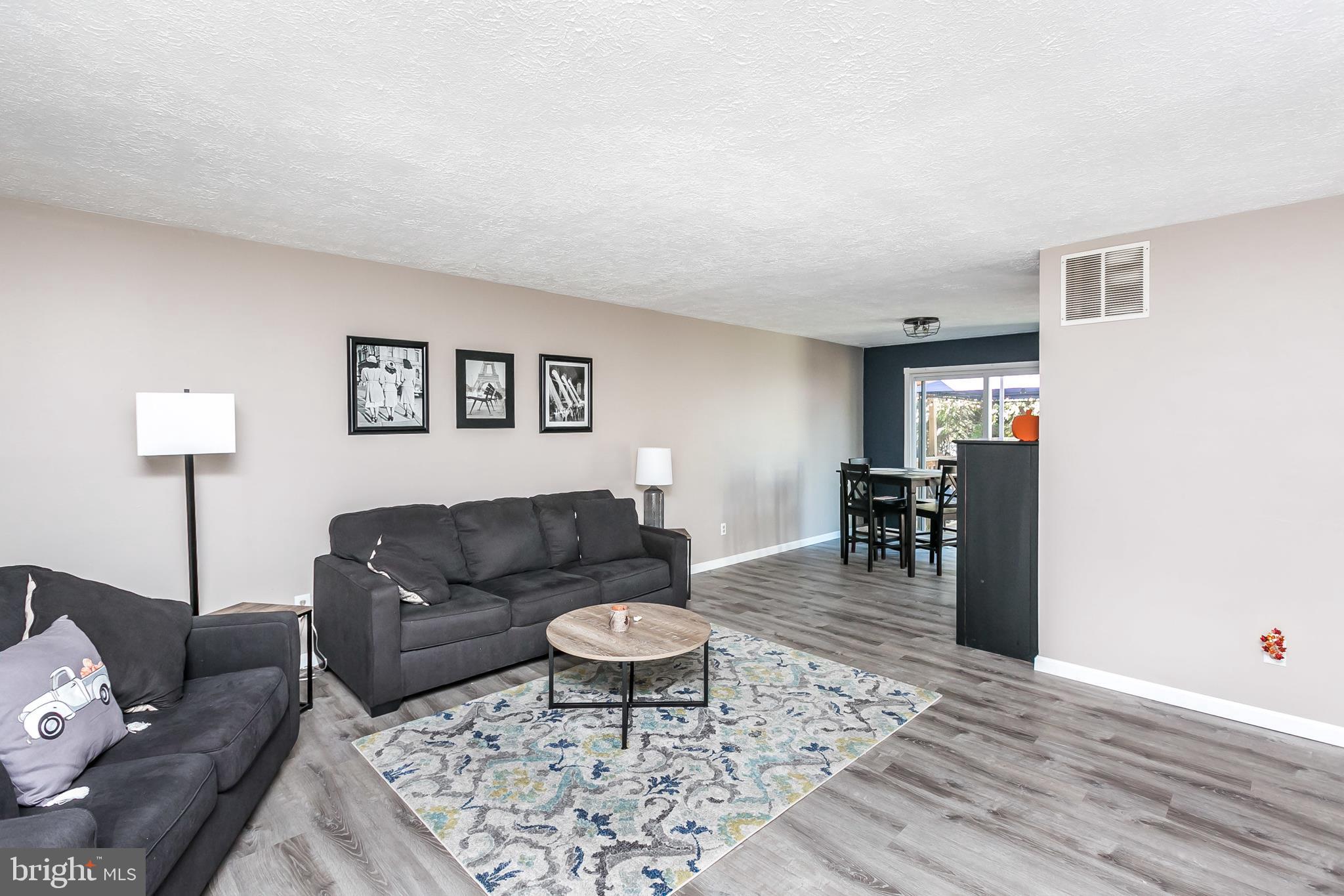 OAKHURST - Residential