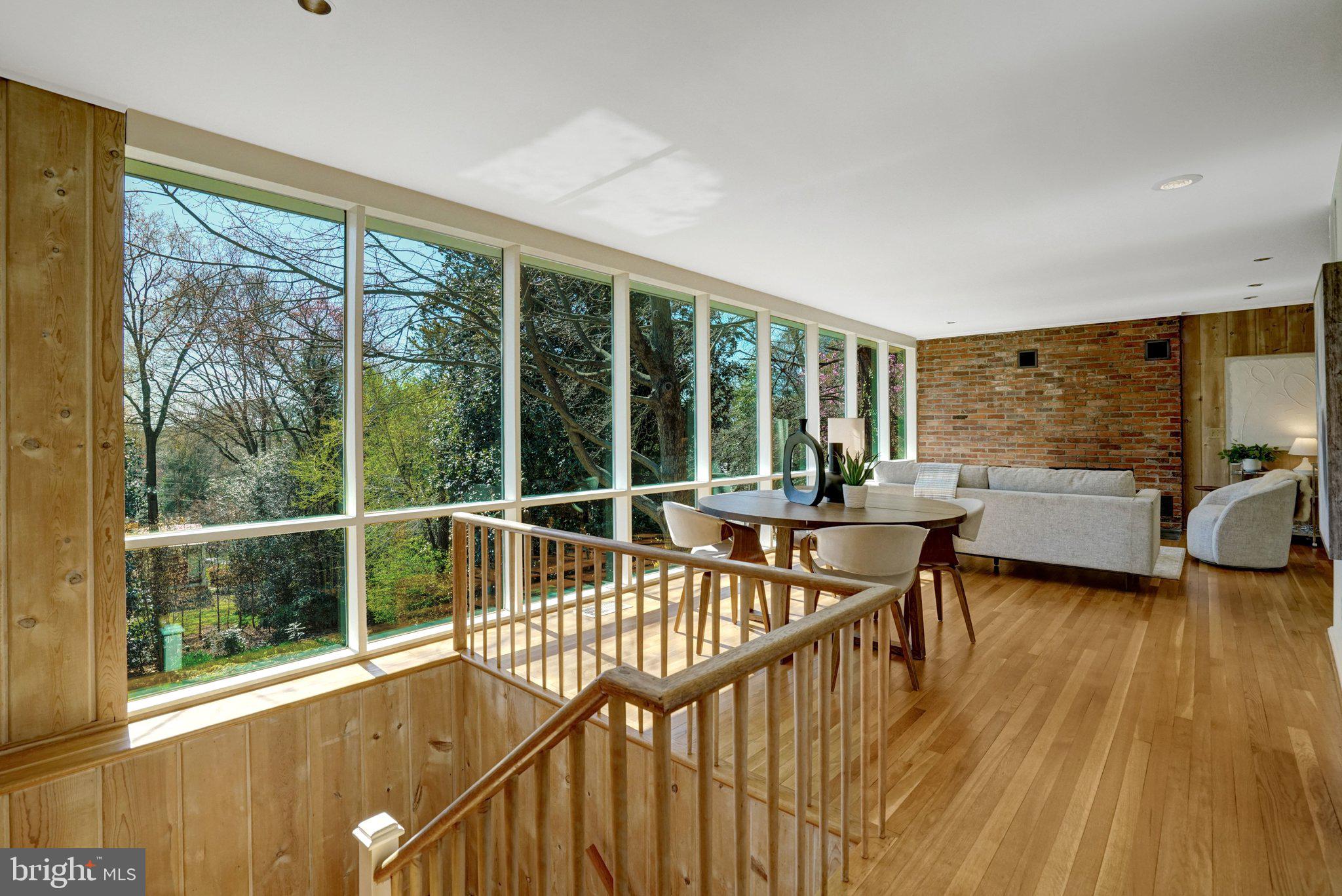 HOLLIN HILLS - Residential