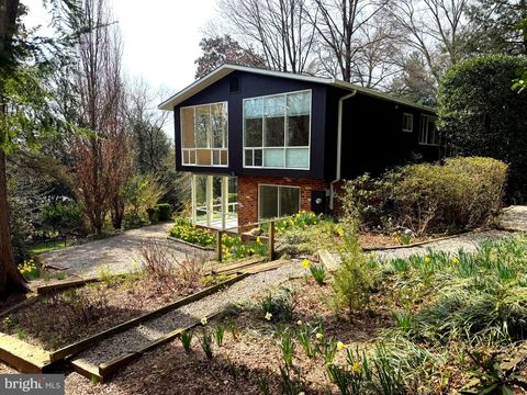 7400 REBECCA DRIVE ALEXANDRIA VA 22307