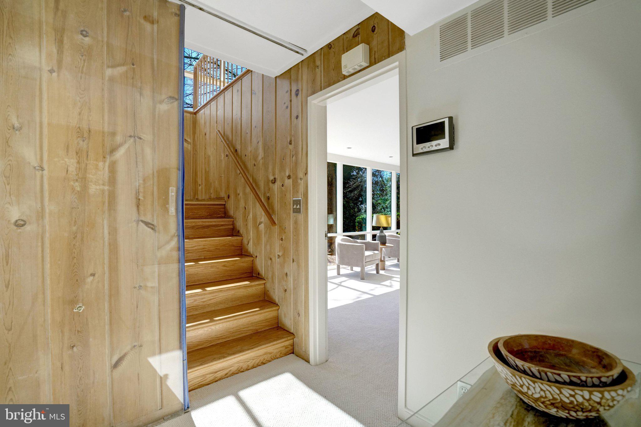 HOLLIN HILLS - Residential