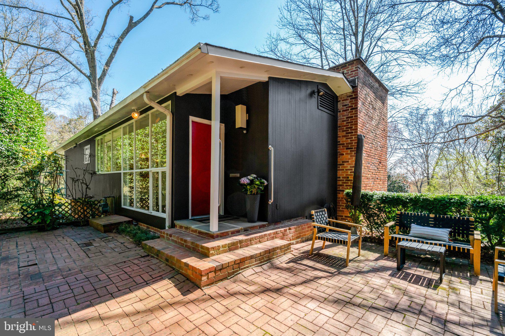 HOLLIN HILLS - Residential