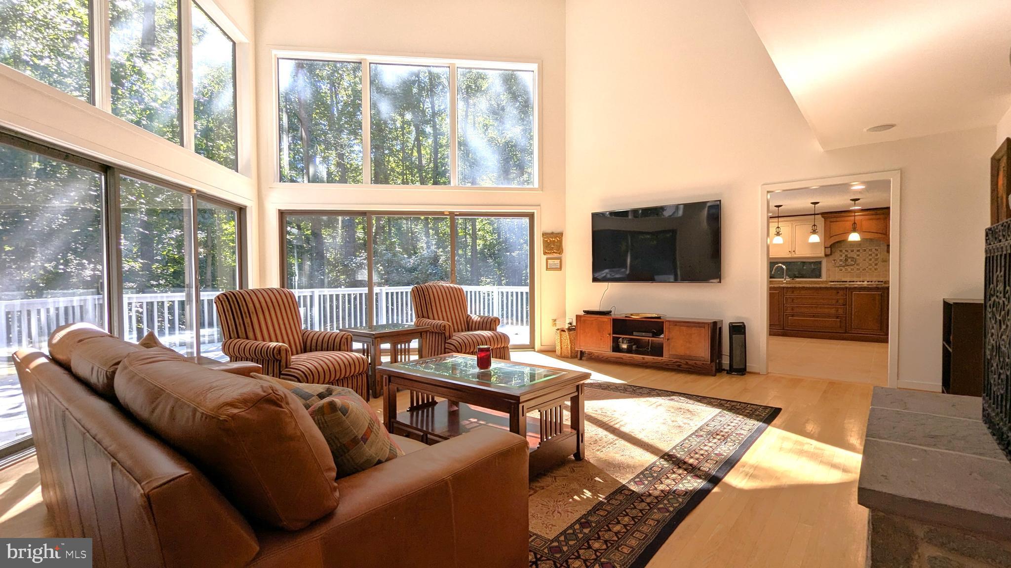 RESTON - Residential