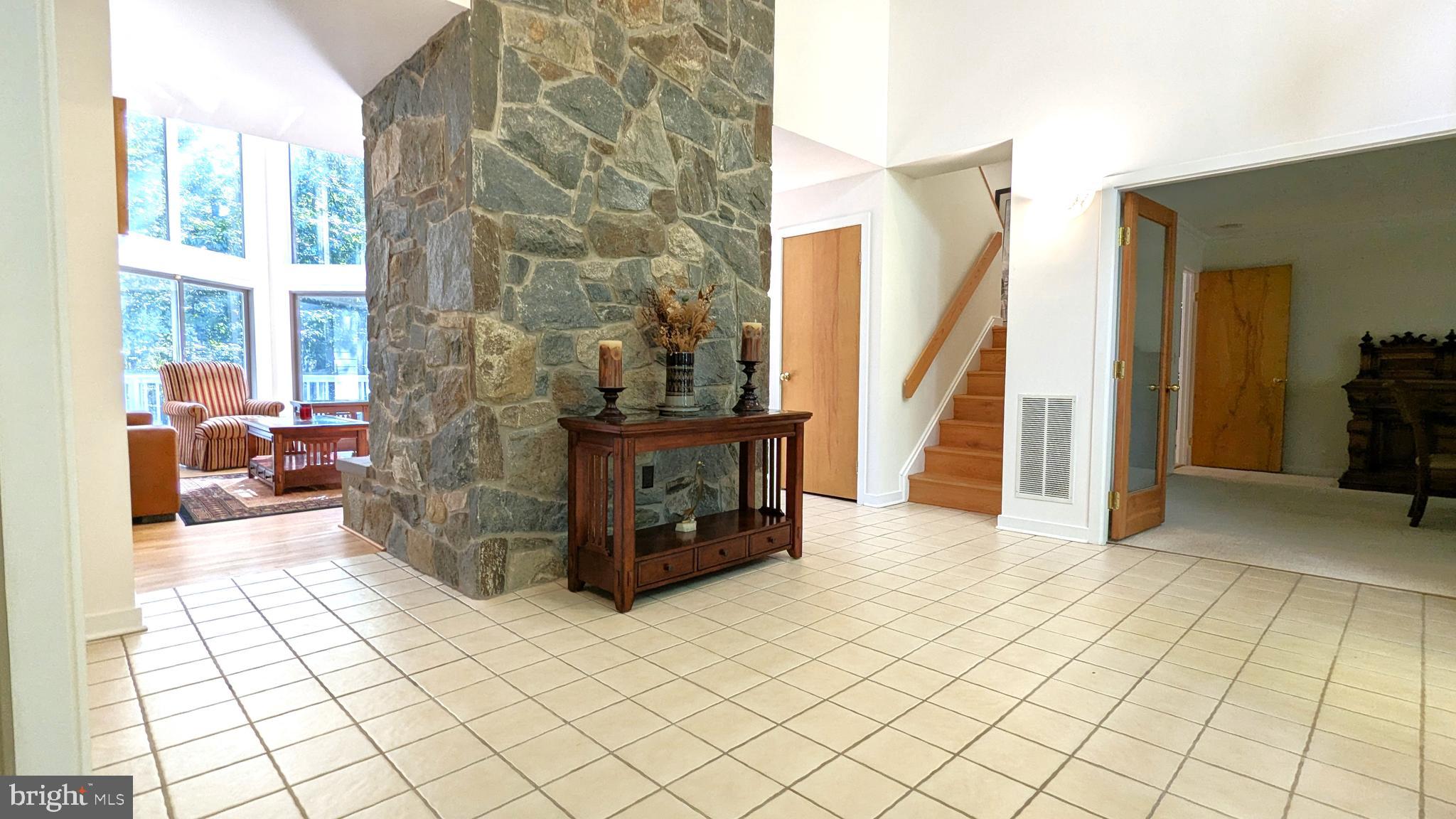 RESTON - Residential