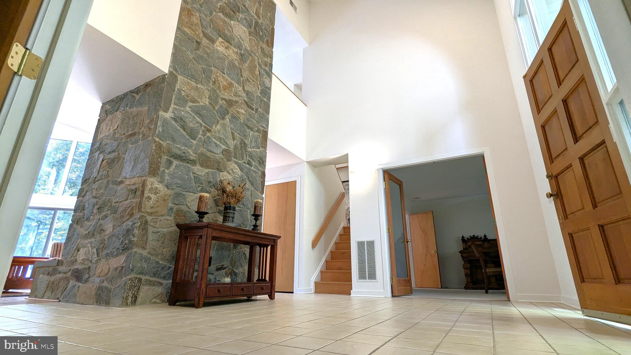 RESTON - Residential