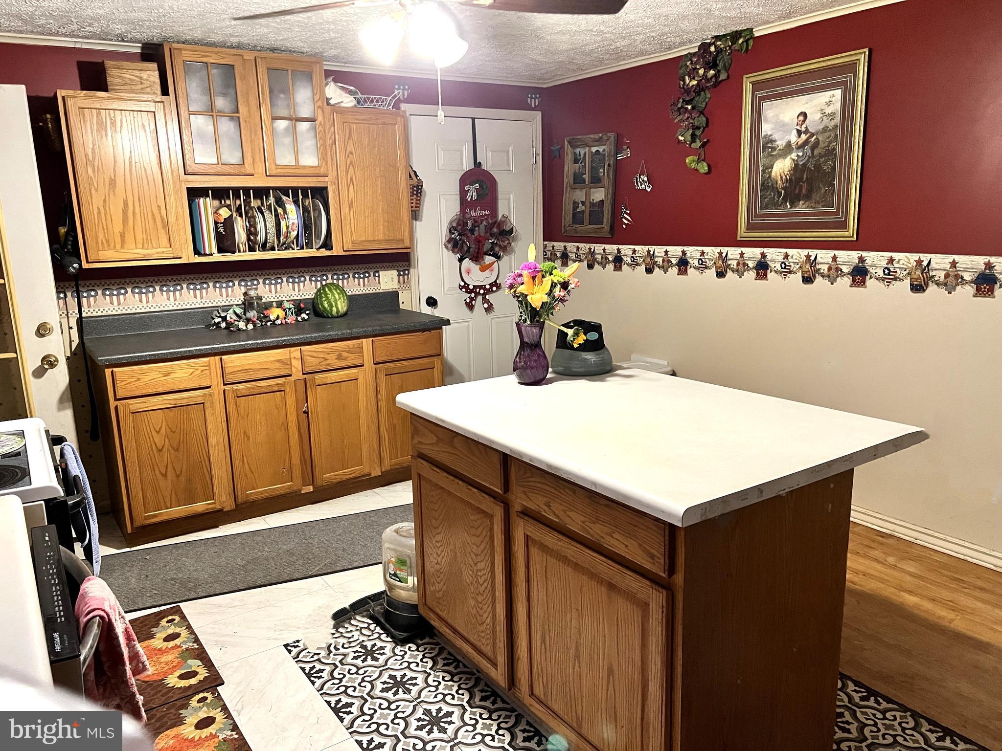 4927 INDIAN RIDGE LANE