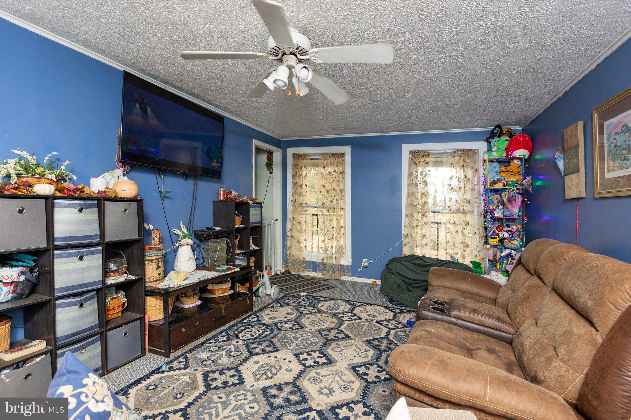 4927 INDIAN RIDGE LANE