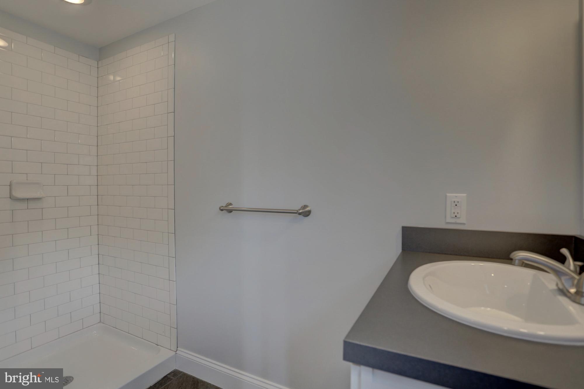 COLUMBIA - Residential