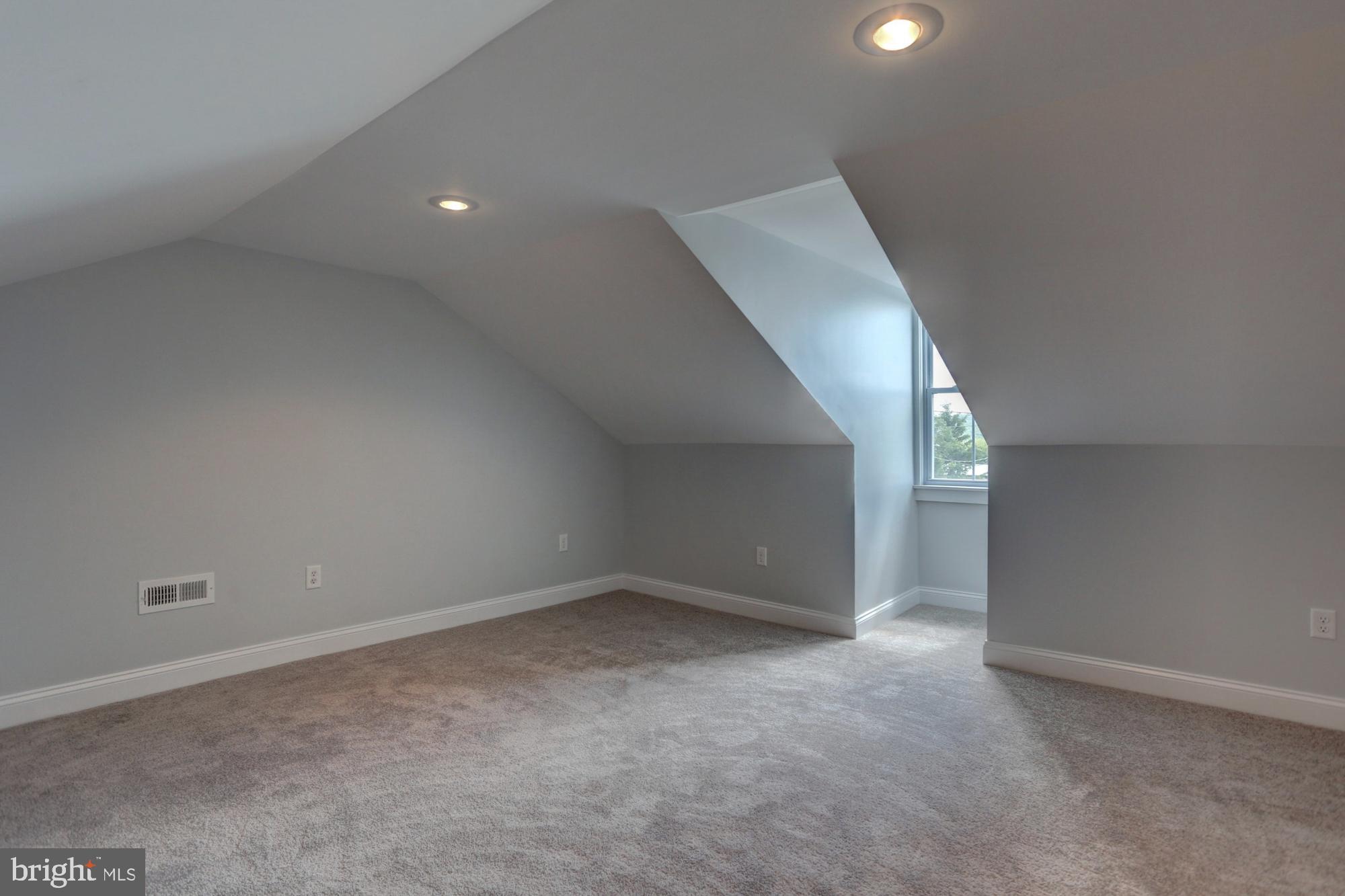 COLUMBIA - Residential