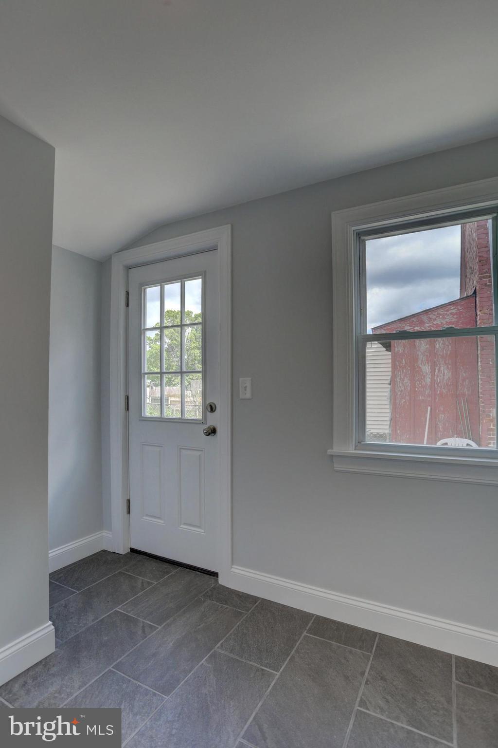 COLUMBIA - Residential