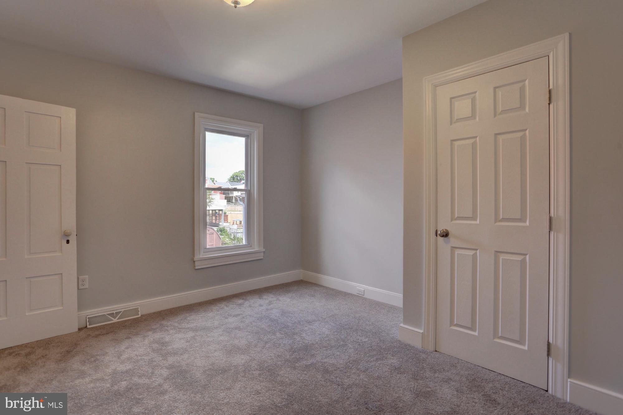 COLUMBIA - Residential