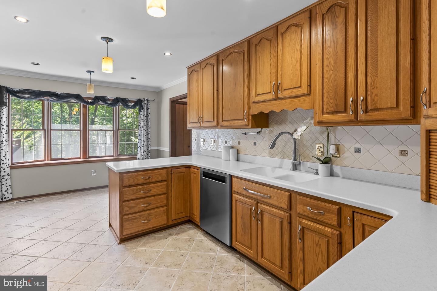 9013 HILLARY COURT