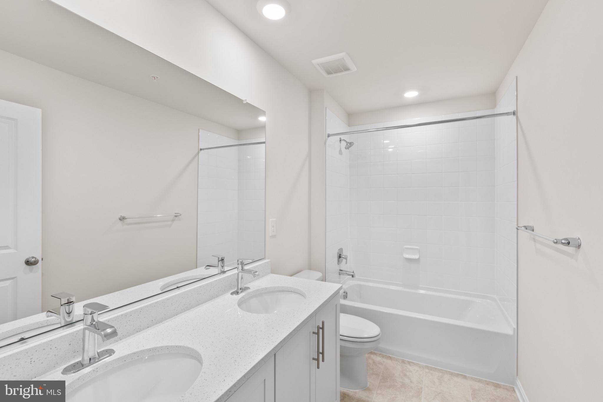 WATERMARK AT WESTPHALIA TOWN CENTER - Residential