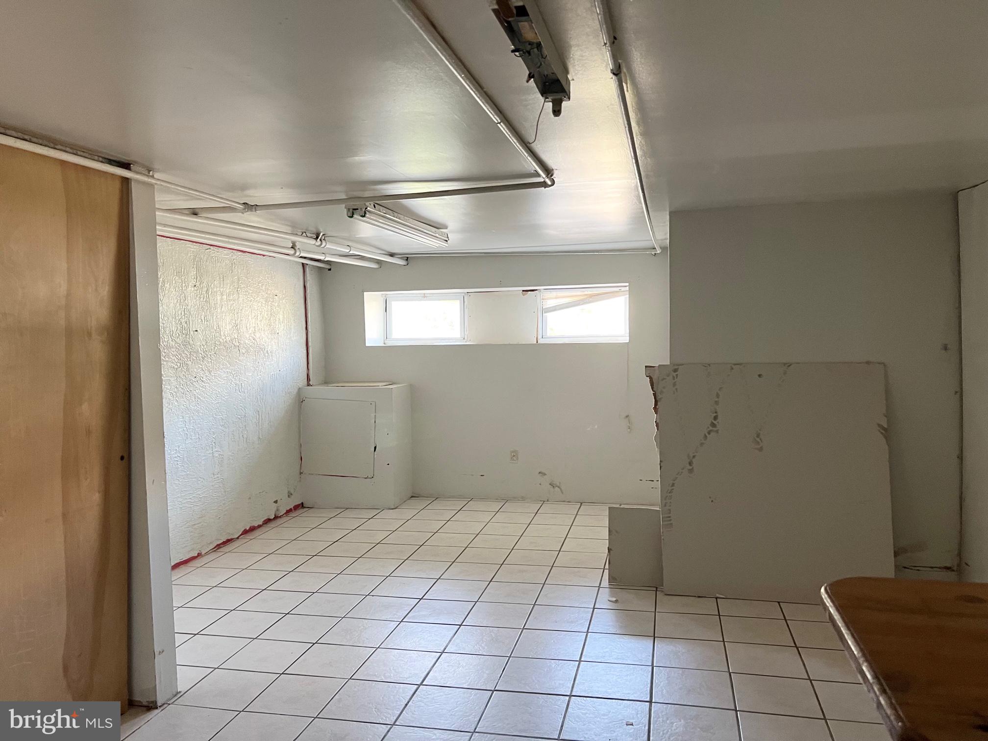 PHILADELPHIA (NORTHEAST) - Residential